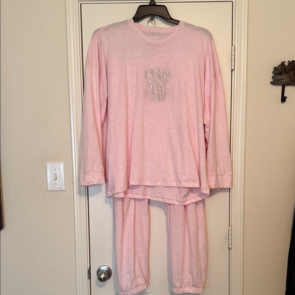 Victoria’s sec Pajamas